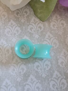 Aqua Silicone Ear Tunnels - Gauge 00